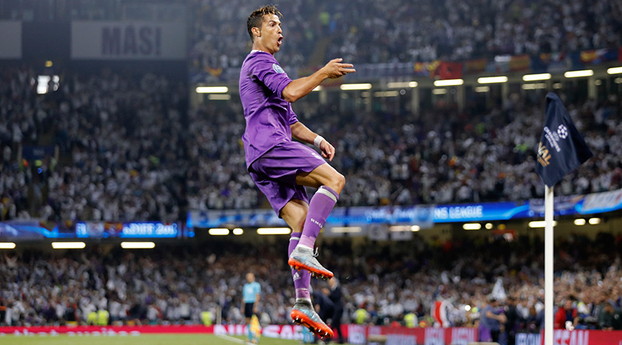 Real Madrid win Champions League final, defeating Juventus 4 - 1