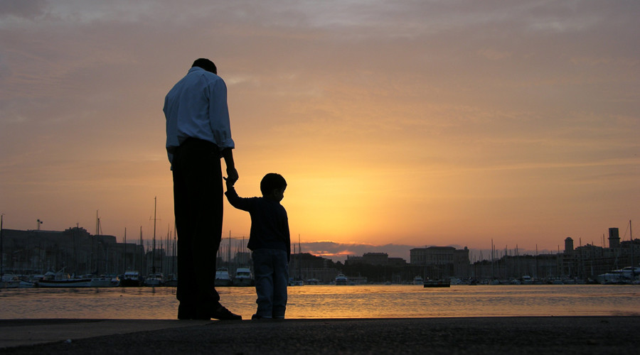 German men claiming paternity of migrant children in exchange for cash, prosecutors say