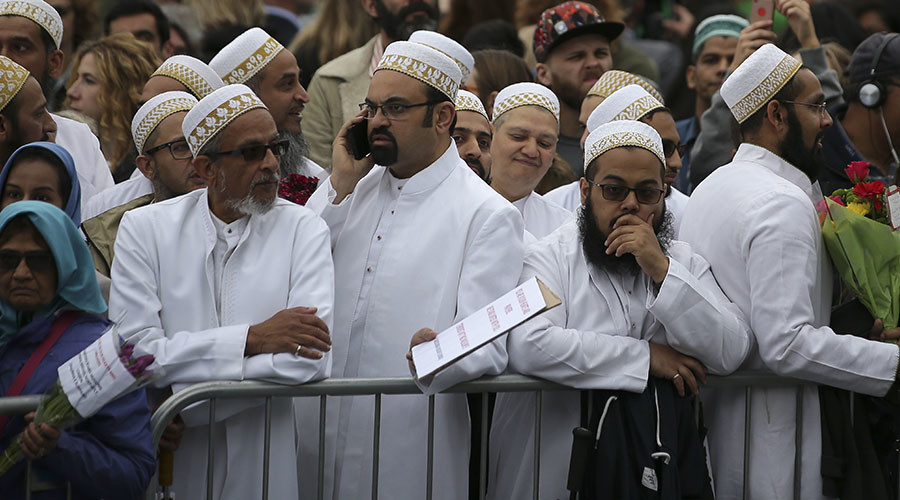 ‘Extremists not welcome in life or death,’ say imams at London Bridge vigil