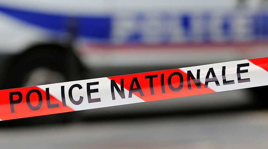 Molotov cocktail in Paris restaurant injures 12 people