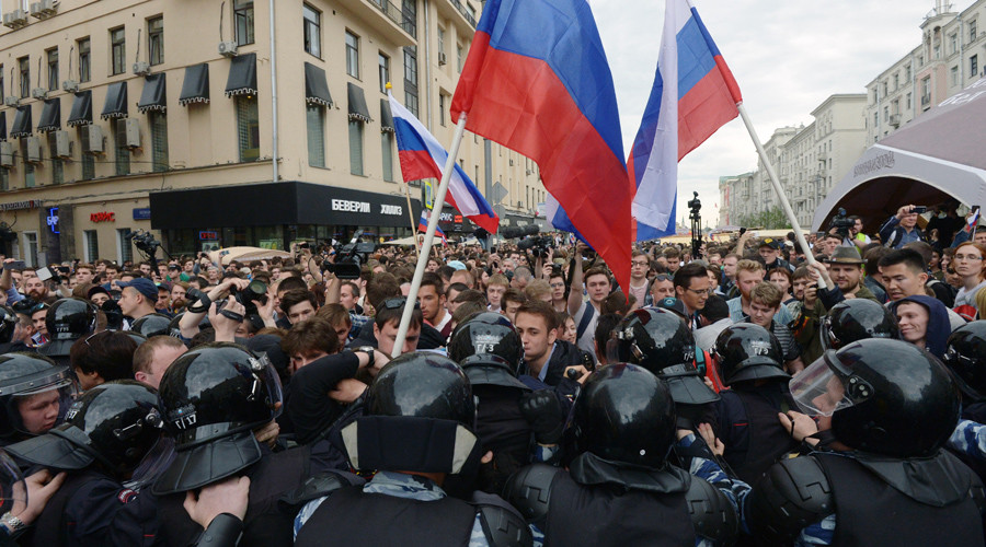 Protest rallies on Russia Day — RT News