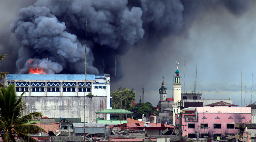 US troops near jihadist-besieged Philippines city ‘not fighting militants’ (PHOTOS)