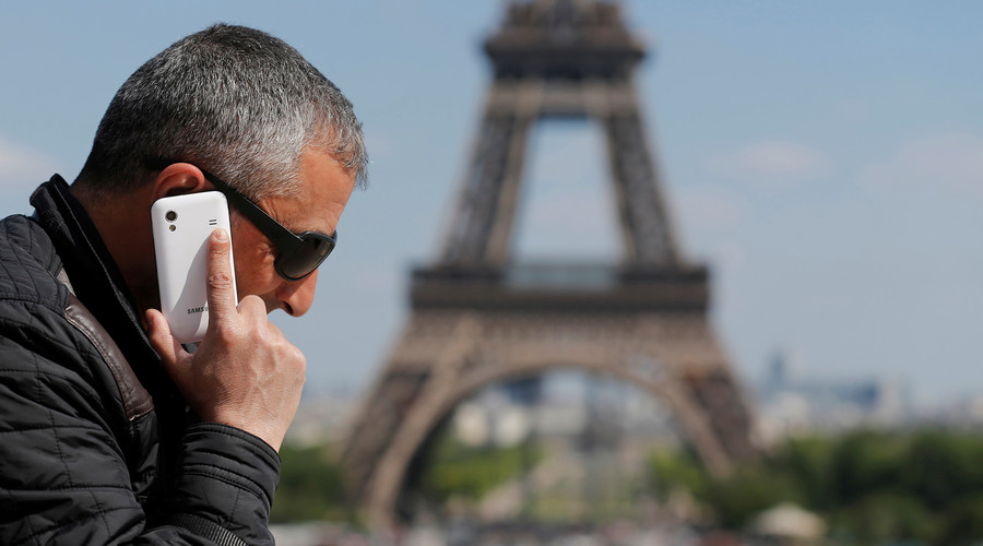 EU drops cellphone roaming charges