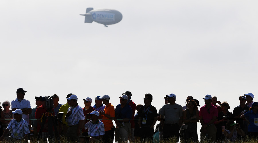 Blimp crashes at US Open, injuring pilot (PHOTOS, VIDEOS)