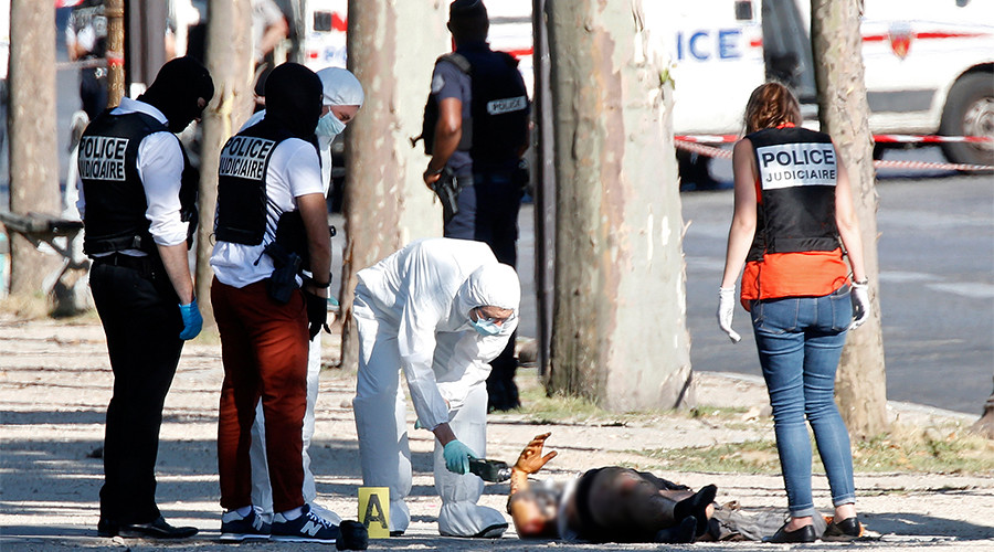 Champs-Elysees attacker dead, car contained ‘number of firearms and explosives’ (VIDEOS)