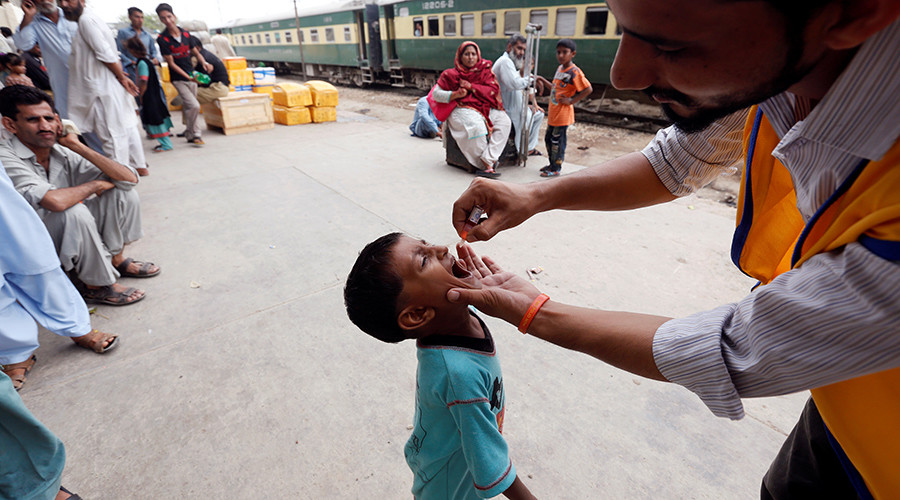 Syria polio outbreak leaves 17 children paralyzed