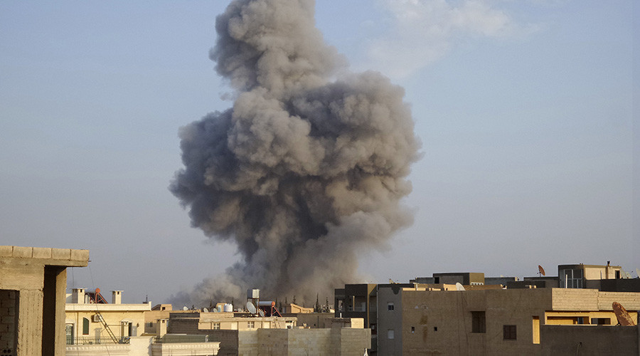 ‘US-led coalition protects ISIS by targeting Syrian forces’ – family of downed plane pilot
