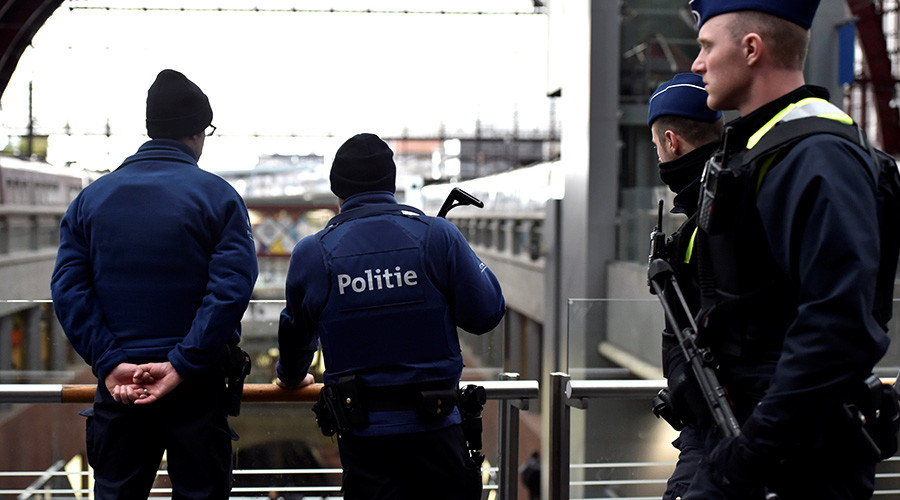 Police in major Belgian city monitor 557 potential Islamists, 189 ‘really dangerous’ – mayor