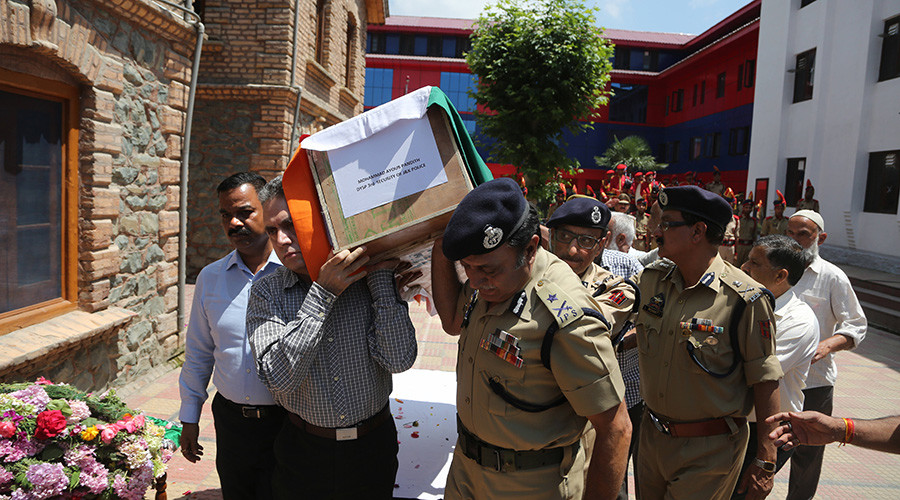 Kashmir mob beats Indian officer to death outside mosque