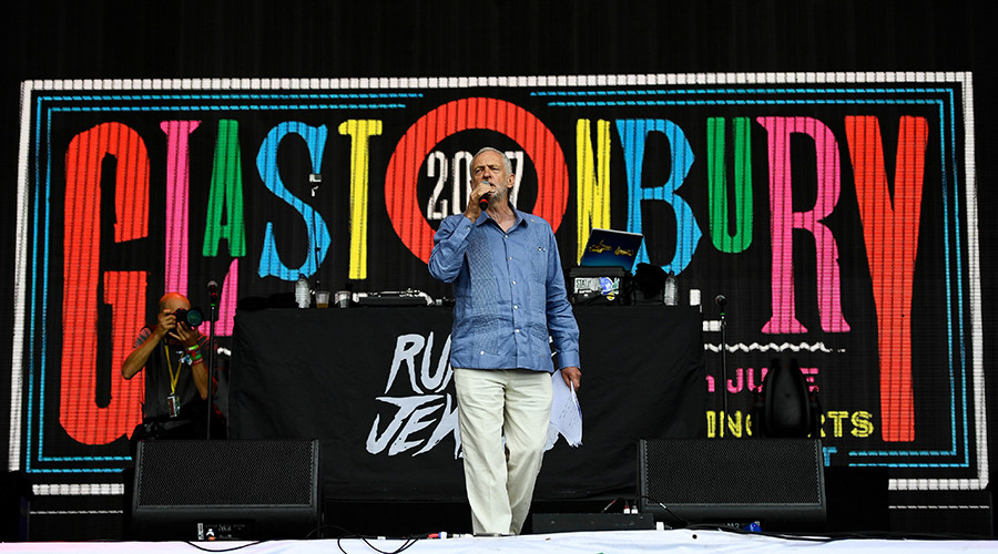 ‘Another world is possible’: Corbyn headlines Glastonbury stage with message of unity (VIDEO)