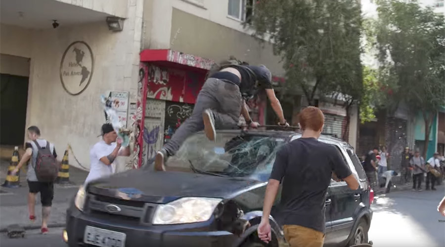 Driver plows through 100s of people at ‘Go Skate Day’ event in Brazil (VIDEOS)