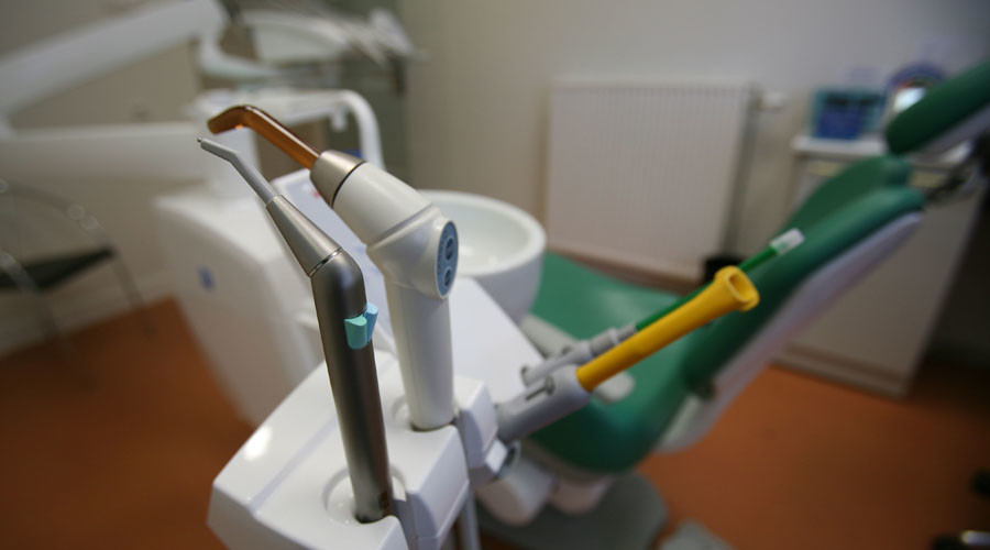 Russian actor to sue dentist who allegedly left him with career-threatening lisp