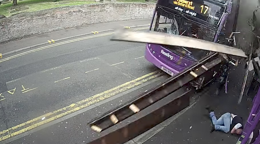 Man catapulted down street in dramatic bus crash (GRAPHIC VIDEO)