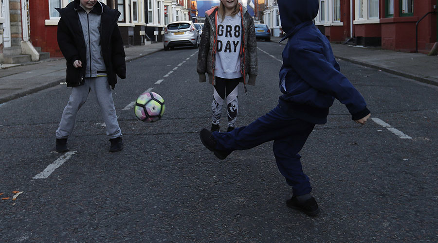 ‘Whole tracts of Britain feel left behind,’ warns Social Mobility Commission