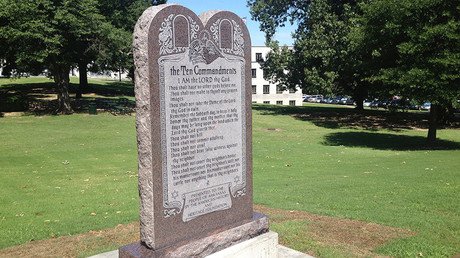 A statue of the Ten Commandments is seen after it was installed on the grounds of the state Capitol in Little Rock, Arkansas, US June 27, 2017 © Steve Barnes      