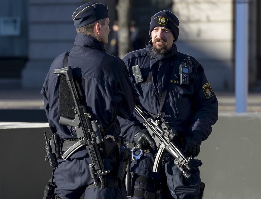 3,000 violent extremists in Sweden, majority have Islamist motives – security police