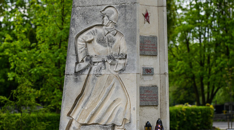 Communist MP wants Poland ties severed over threat to Red Army monuments