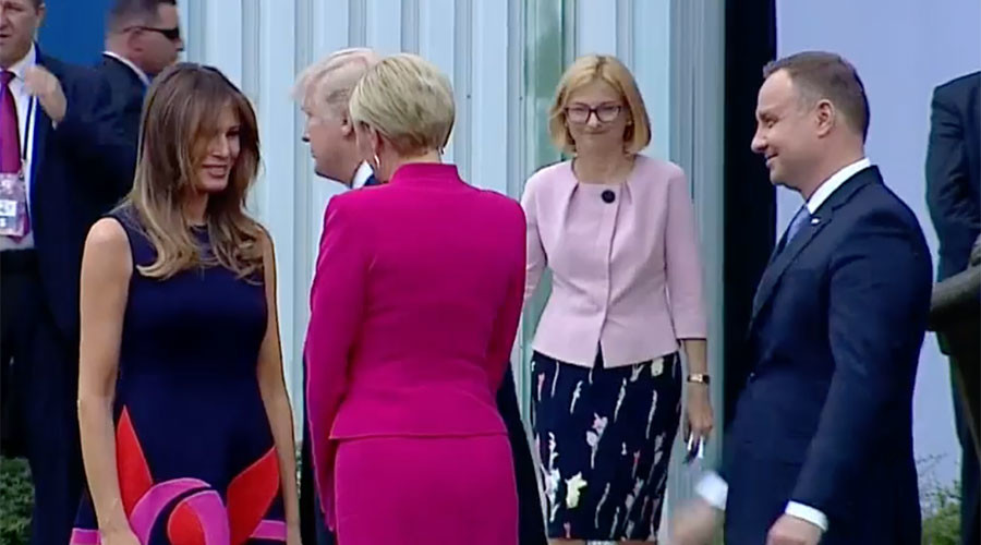 Ladies first: Polish first lady ‘snubs’ Trump handshake for Melania (VIDEO & POLL)
