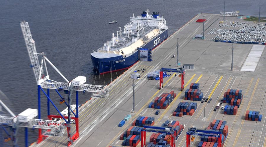 Russia offers Saudis a part in Arctic LNG project