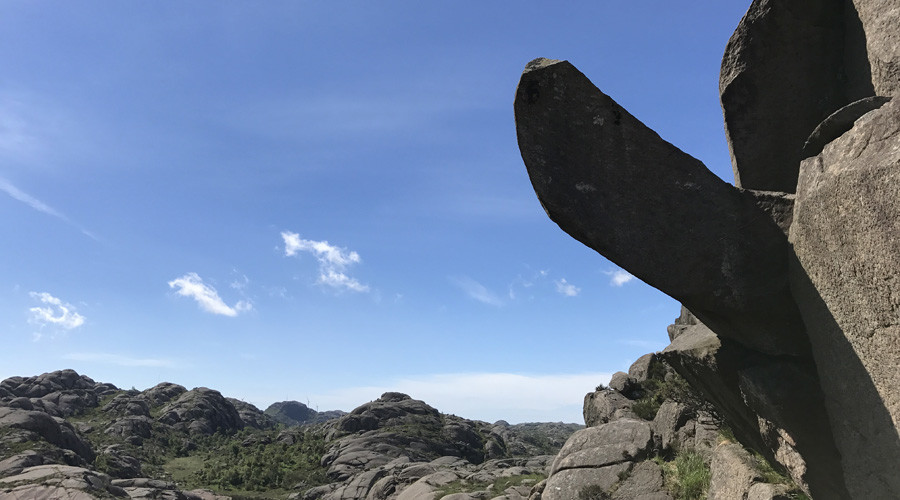 Rise of Trollpikken! Norway re-erects ‘troll penis’ rock (VIDEO, PHOTOS)