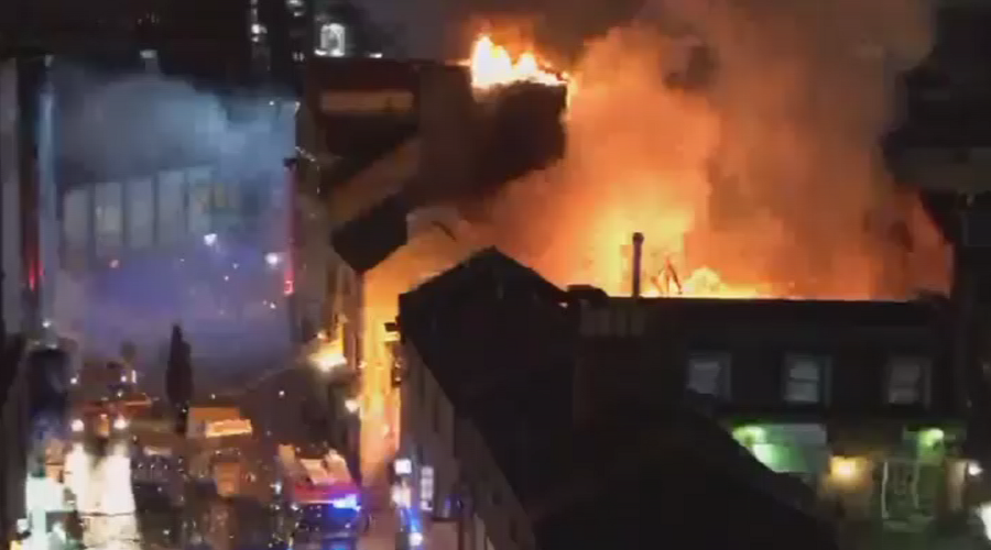 London firefighters battle blaze at Camden Lock Market (PHOTOS, VIDEOS)