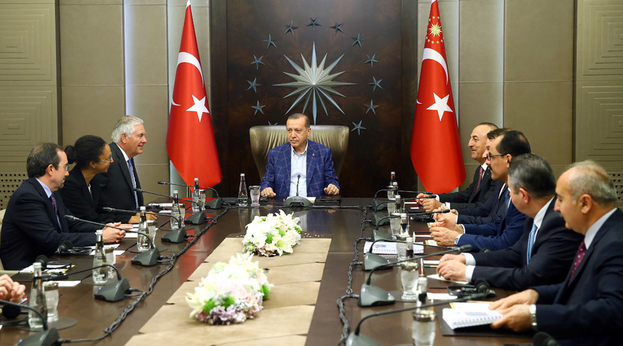 Tillerson honors ‘victims & defenders of Turkish democracy’ during failed coup attempt