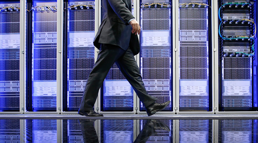 Duma passes bill on protection of Russian state data networks