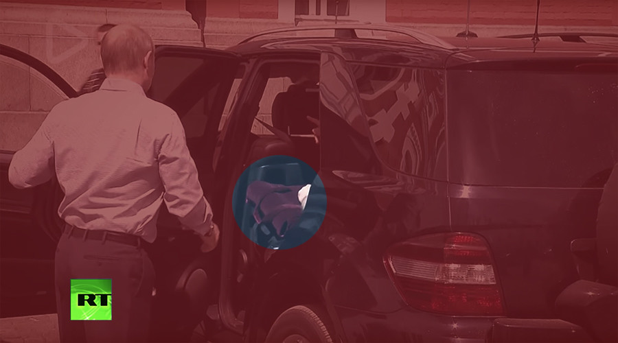 ‘Mystery’ of red bag in Putin’s car revealed