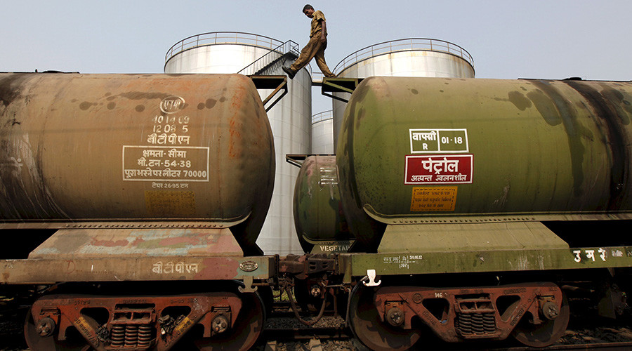 India targets $300bn investment goal for its ambitious energy program