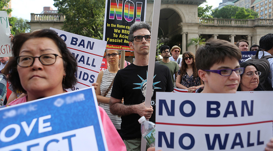 Hawaii judge expands ‘close family’ exemption of Trump travel ban