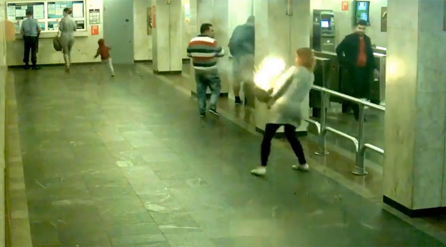 Got a light? Vaporizer battery explodes, engulfs woman’s purse in flames (VIDEO)