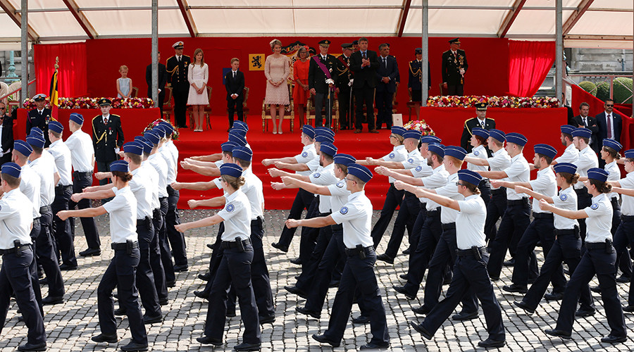 Belgium allows police to carry loaded guns during National Day parade
