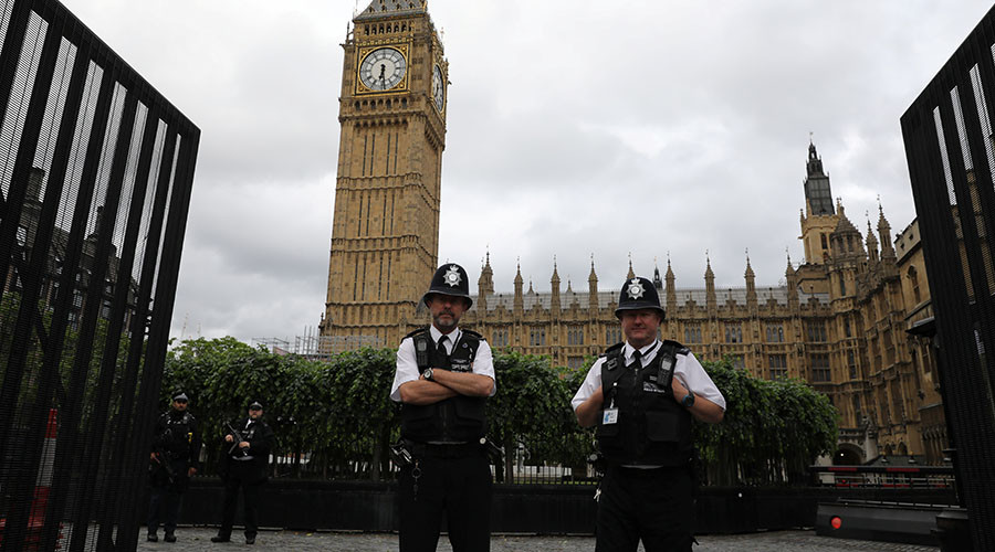 ‘Lazy police’ letting criminals walk free, says top prosecutor