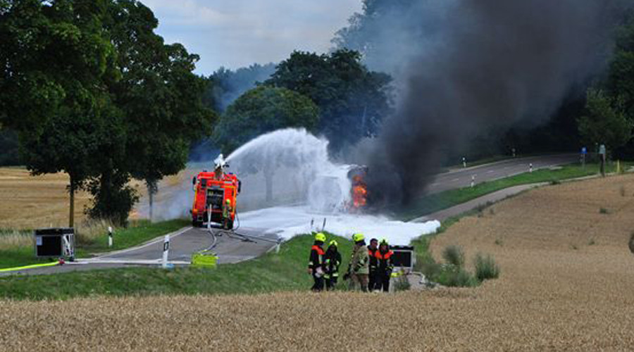 Flaming, gas-filled tanker guided to safety by hero trucker (PHOTOS)