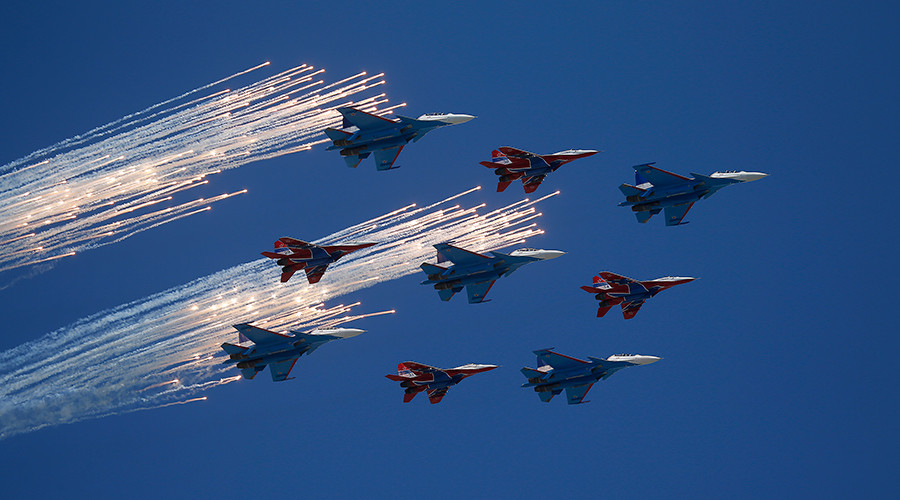 Incredible 360 footage captures ‘Russian Knights’ riding through the skies (VIDEO)