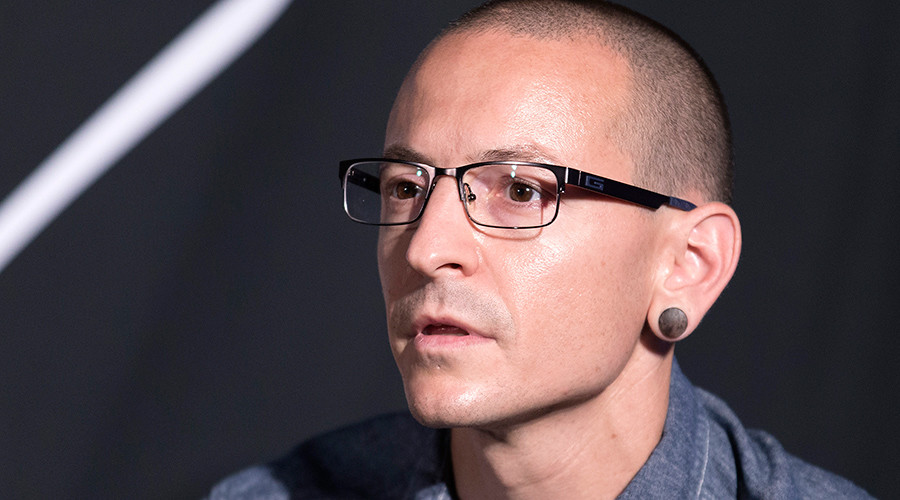 Linkin Park lead singer Chester Bennington dies at 41 — RT America