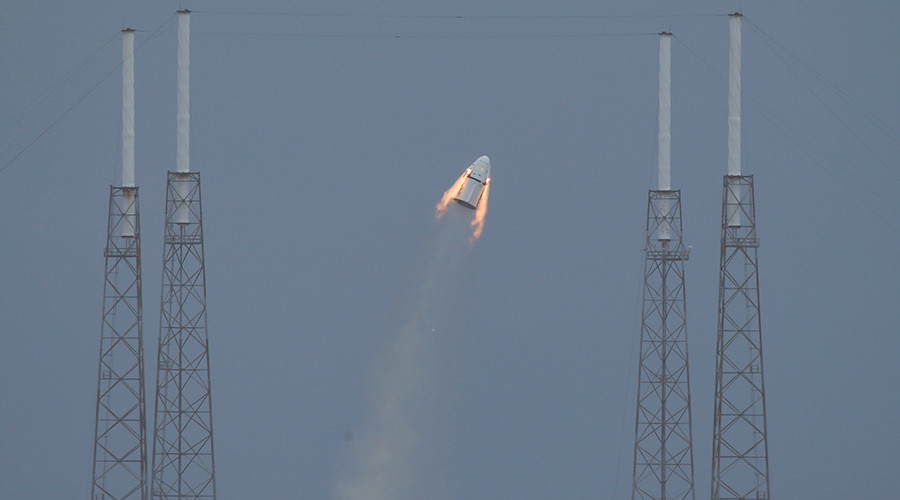 SpaceX abandons propulsive landing plans for Red Dragon mission to Mars