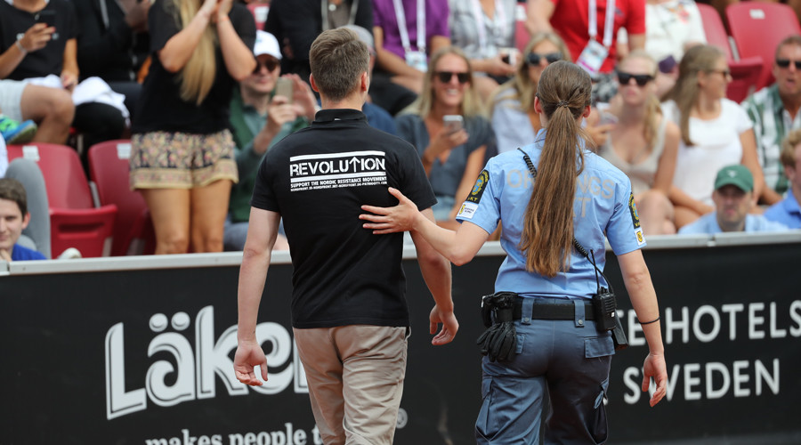Nazi intruder bypasses security, invades Swedish Open tennis court (VIDEO)