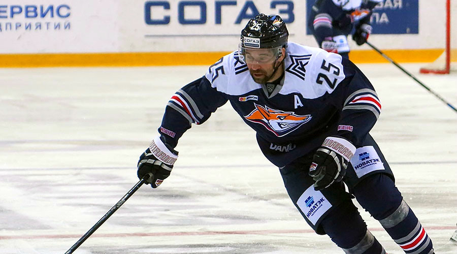 Russian 3-time ice hockey world champion Zaripov banned for 2 years over doping