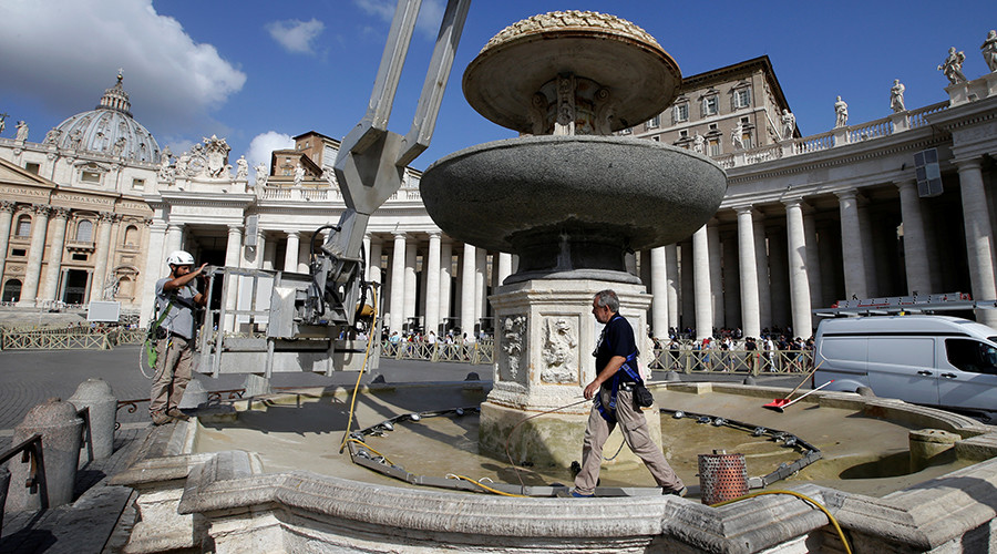 Pope shuts off Vatican fountains for first time in living memory as Rome hit with drought