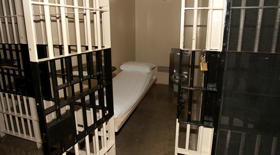 Oklahoma sheriff & staff face manslaughter charges over inmate’s death