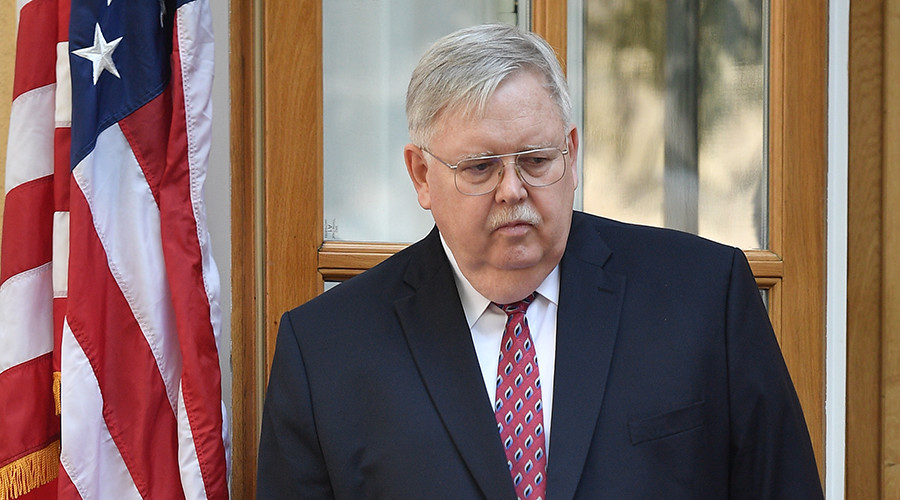 US ambassador voices ‘strong disappointment & protest’ at Russia cutting diplomatic staff