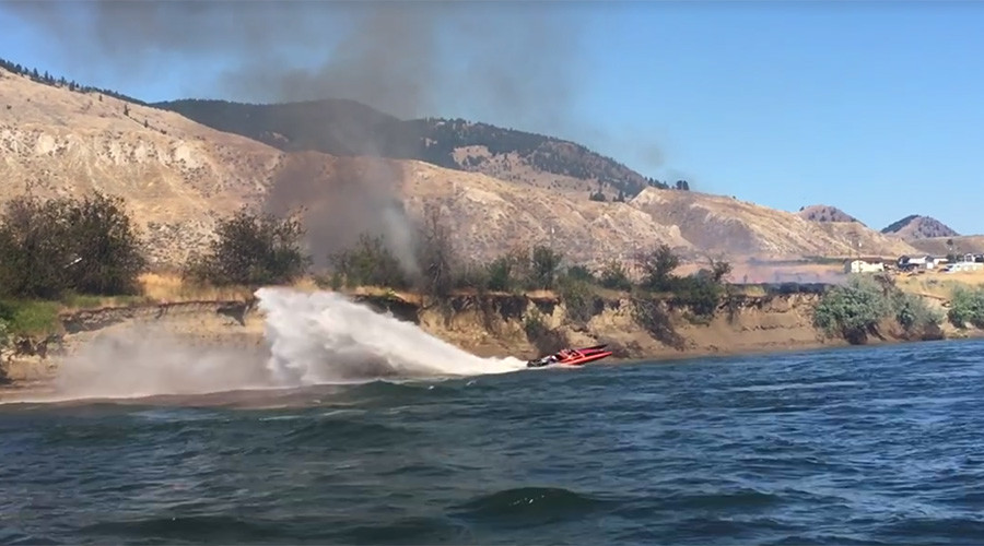 ‘Cigarette boat’ captain helps extinguish blaze as wildfires ravage British Columbia (VIDEOS)