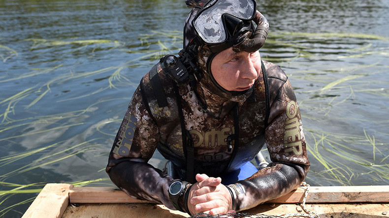 tyva brief Russian president vladimir putin earlier this week enjoyed a nature-filled vacation that included hiking, fishing and diving, photos show. tyva brief Russian president vladimir putin earlier this week enjoyed a nature-filled vacation that included hiking, fishing and diving, photos show.