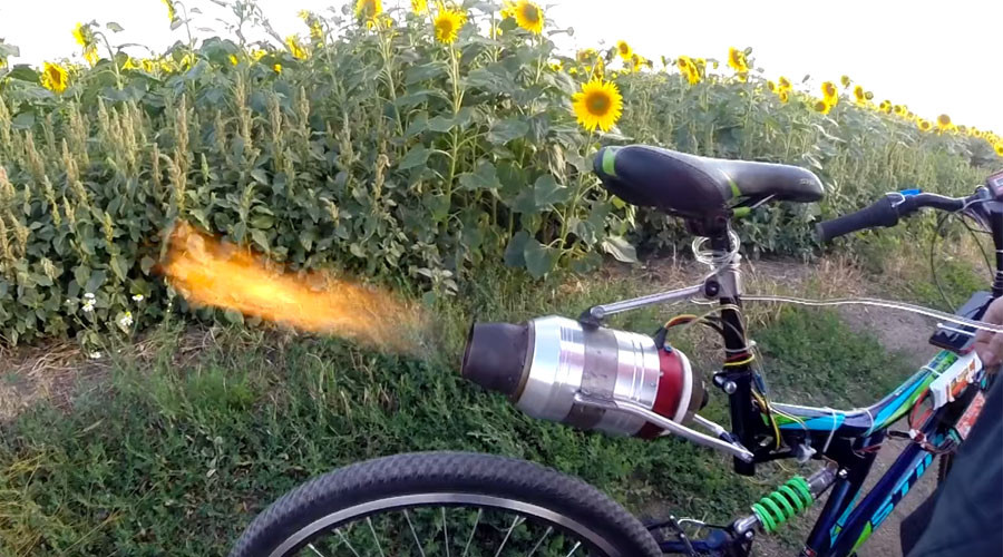 Russian engineering: Jet engine & bike combine for epic turbo-charged ride (VIDEO)
