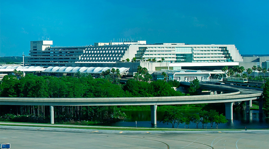Federal agent shoots own foot at crowded Orlando airport