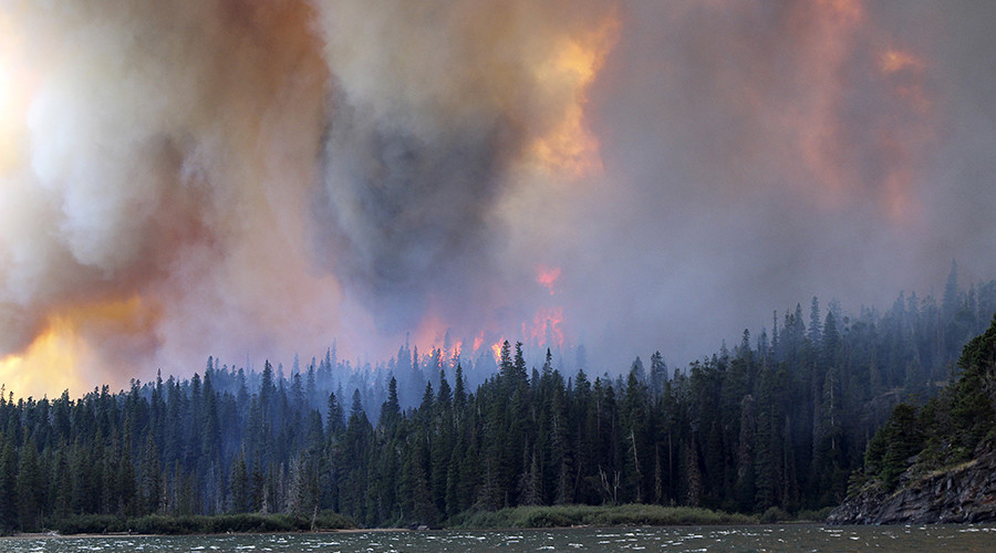 Satellite captures dramatic scale of North American wildfires (PHOTOS, VIDEO)
