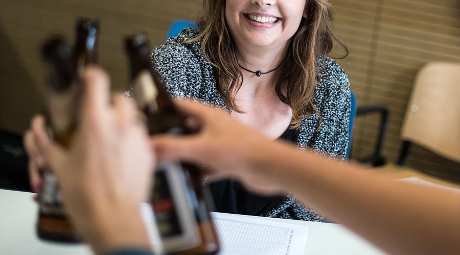 Cheers to good health? Heavy drinkers more likely to live to 85 without dementia, study says