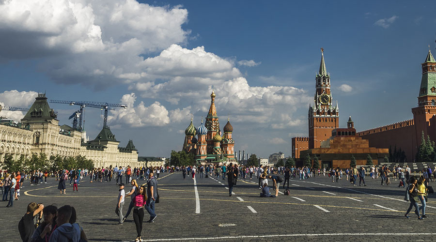 Russians believe US sanctions won’t have any effect, but disappointment in Trump grows – poll