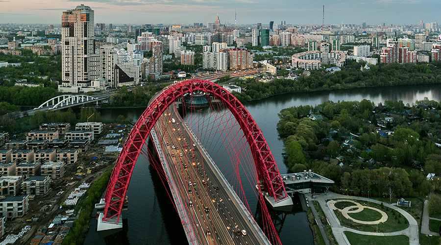 Futuristic Moscow bridge recognized as international masterpiece (PHOTOS)